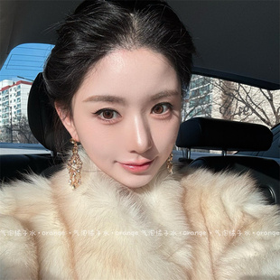 古早千金感香槟色锆石耳环复古轻奢贵气耳钉氛围感周幼琳耳坠耳饰