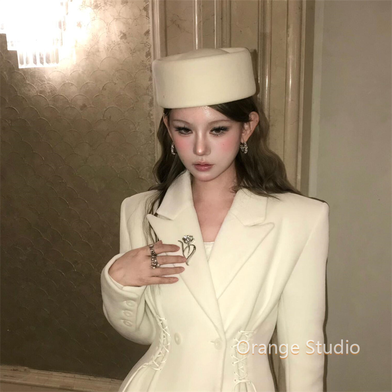 白色复古千金感平顶小礼帽法式赫本风毛呢帽高级感优雅气质制服帽