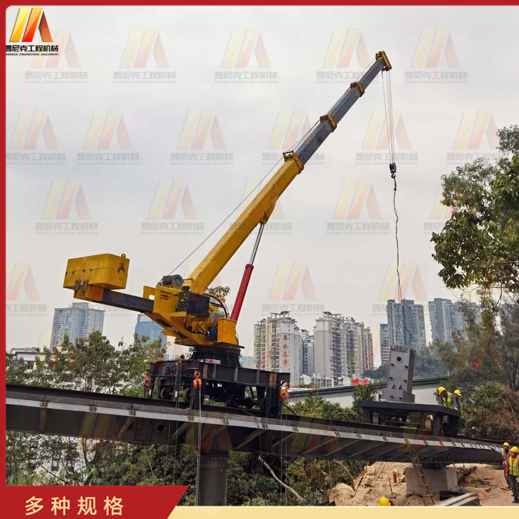 无轨电动轨道行走吊 定制8吨轨道随车平板吊 液压铁路轨道起重机