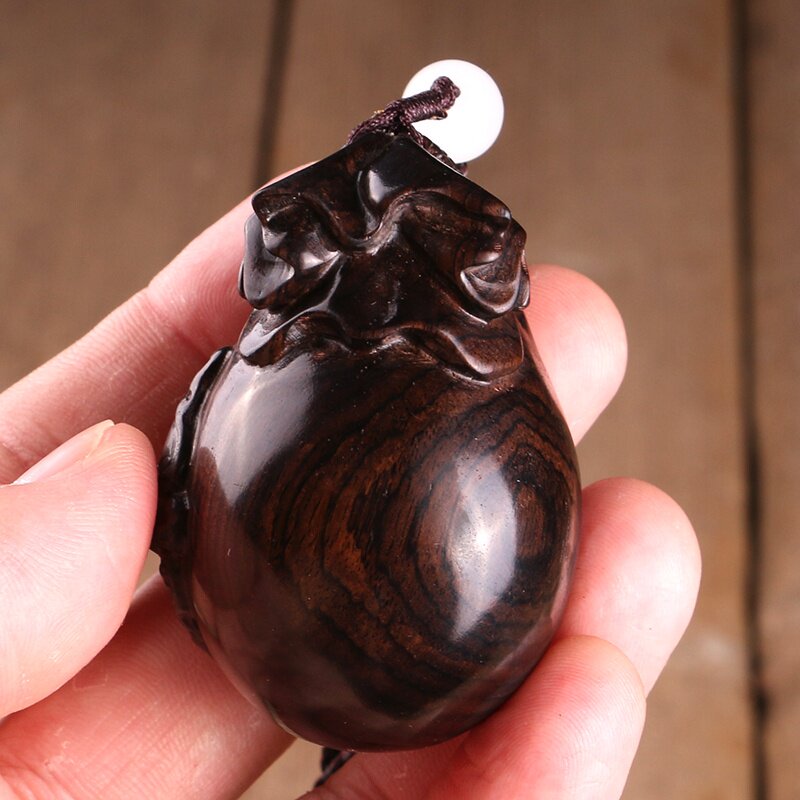 黑k檀木钱袋手把件代代有福把件木雕蝙蝠钱袋文玩把件