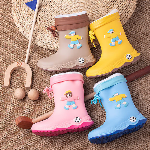 新款创意运动系足球男女孩卡通大童款雨靴鞋防滑胶水鞋四季穿现货