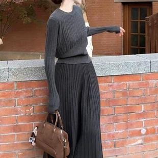 MONLOUVE法式高级感灰色针织连衣裙子女早秋季2025新款小个子气质