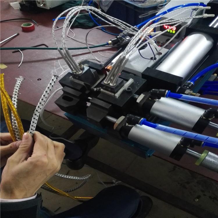 专业生产尼龙网电源线USB数据编织线平行两芯电源线烫剥皮机