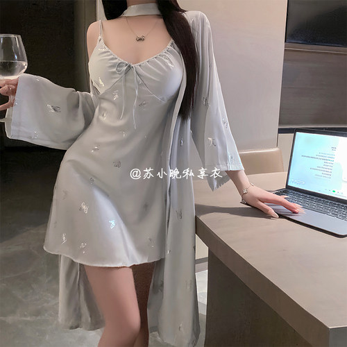 苏小晚 欲感蜜桃辣~性感蝴蝶吊带睡裙纯欲带胸垫睡衣套装私房衣