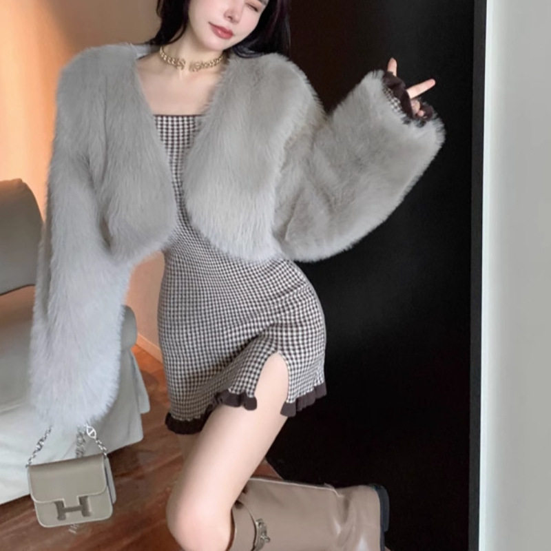 毛绒绒小香风短款外套女