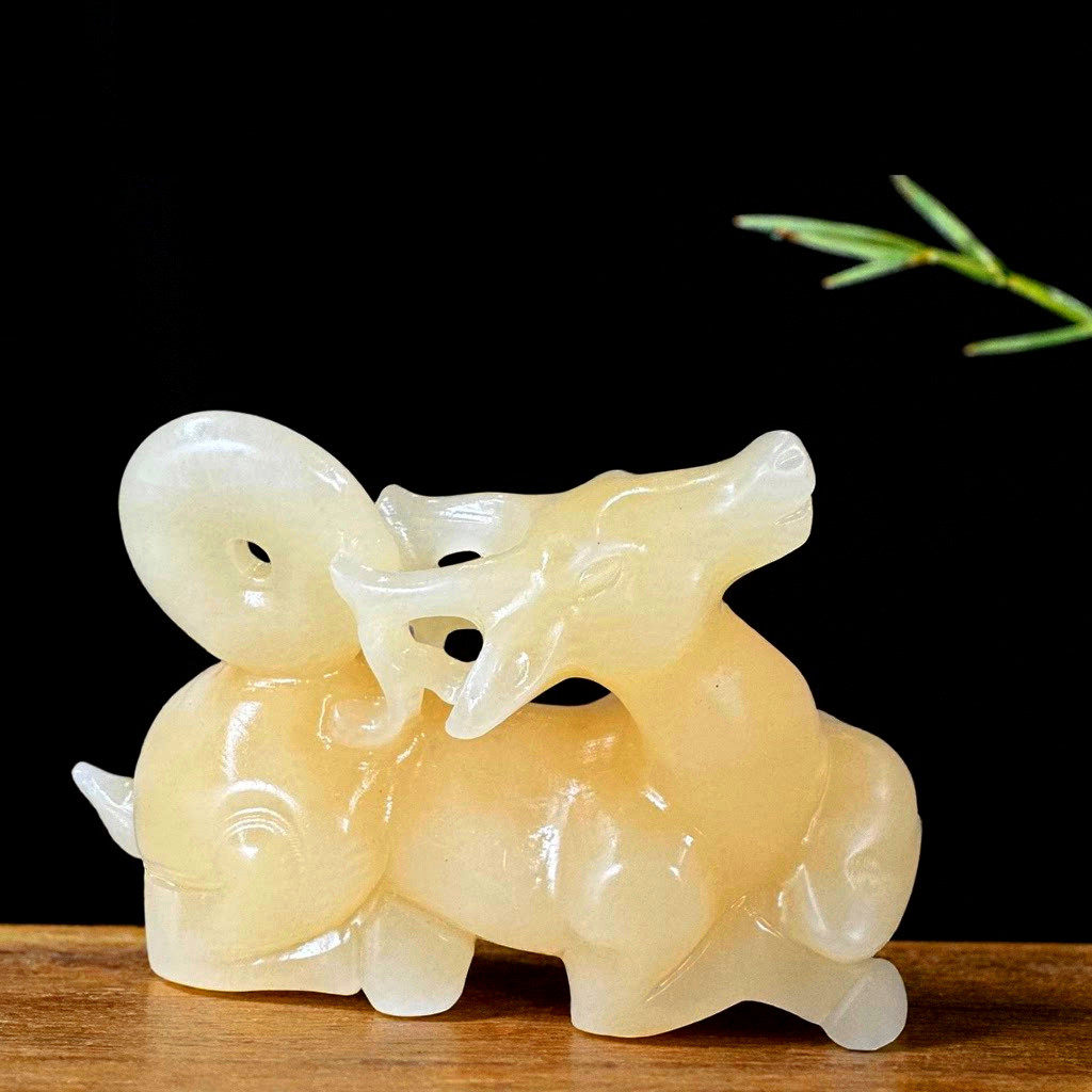 中式天然米黄玉麋鹿平安摆件图片