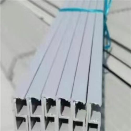 鸡鸭鹅养殖场专用鸡笼挡板漏粪板设备配件育雏调节食板料槽pe