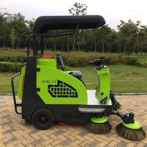 鼎东装载机改装路面清扫器