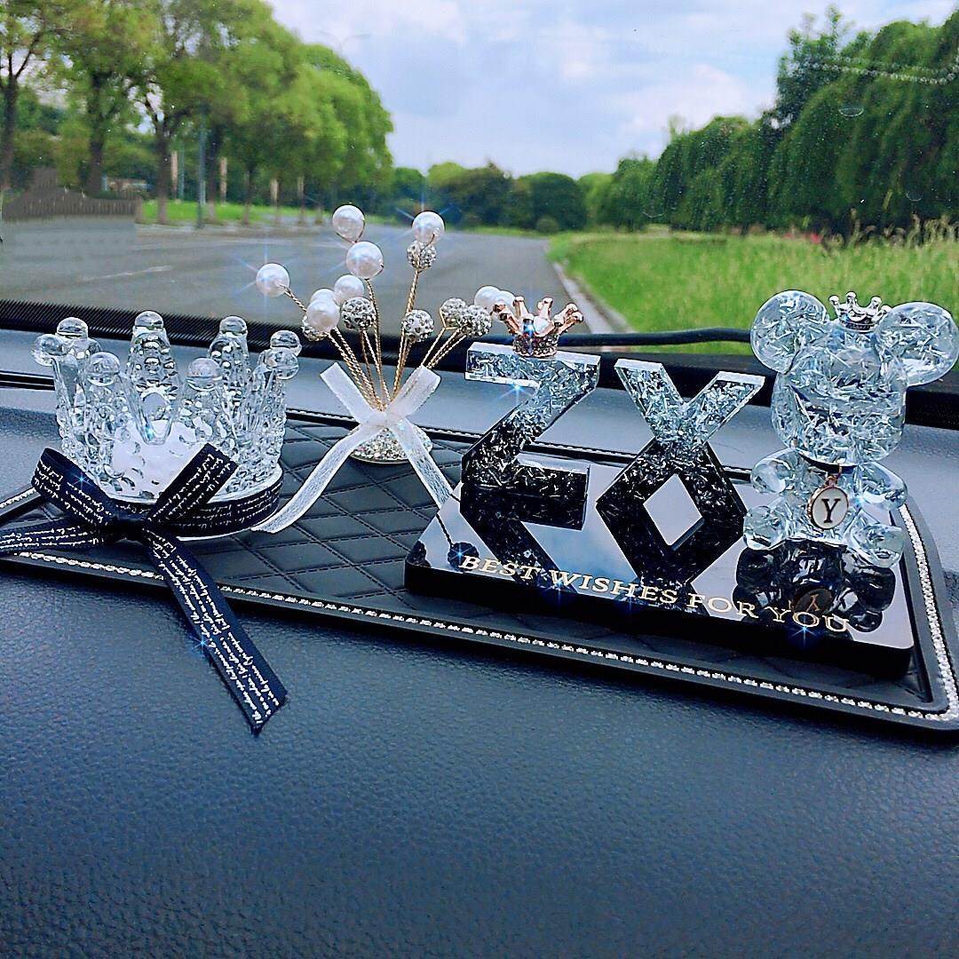 创意私人字母汽车内载用