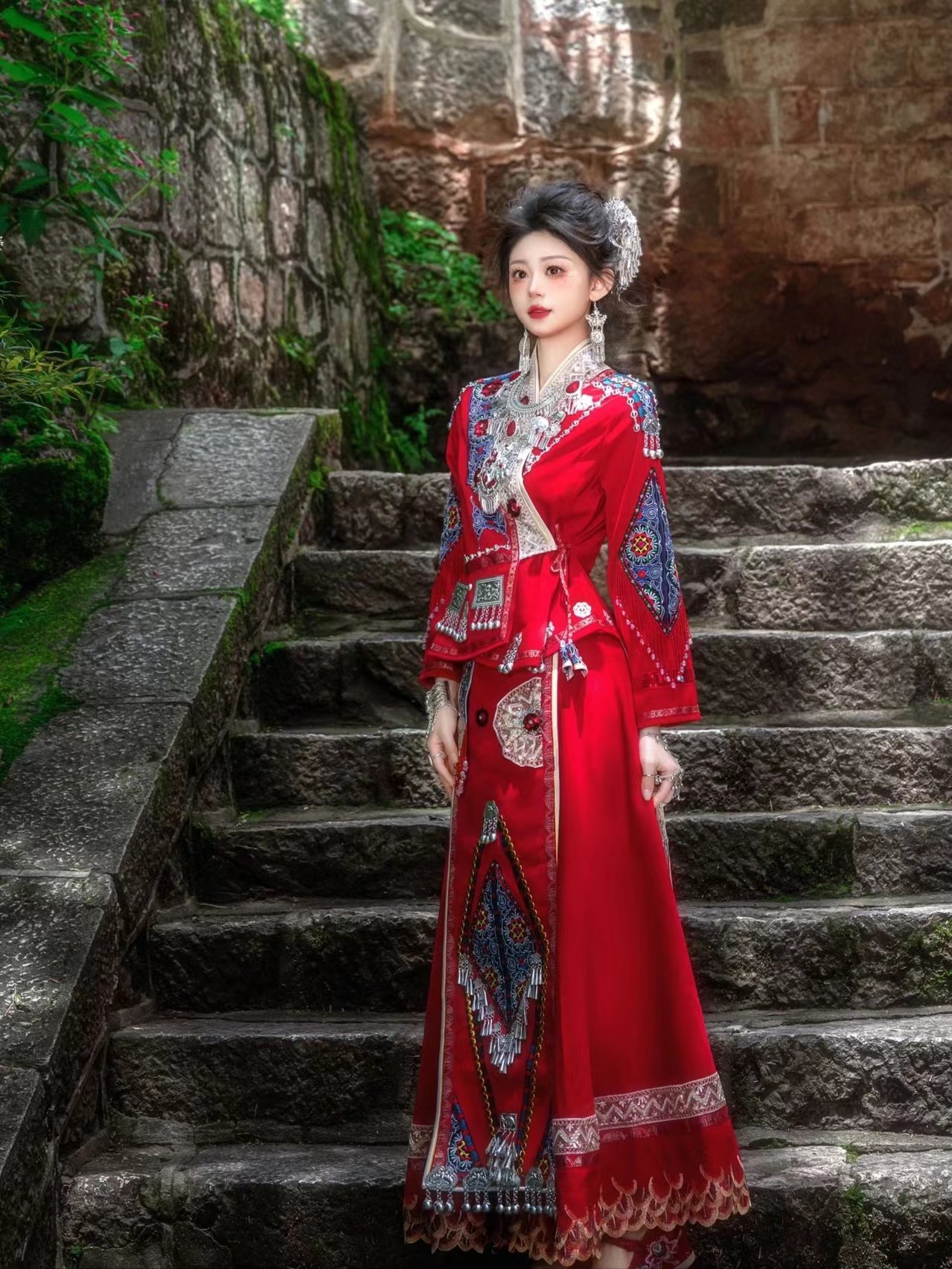 新款秋冬民族服装苗疆少女超仙婚服么么茶丽江旅拍摄影民族风女装