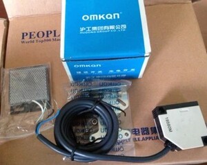 。沪工 E3JK-R4M1光电开关 4米 反馈反射型 带反射板 AC220V