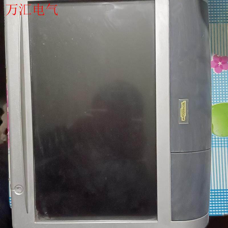 意大利著名品牌,泰诺健跑步机触摸大屏剪线拆机,喜欢的(议价)