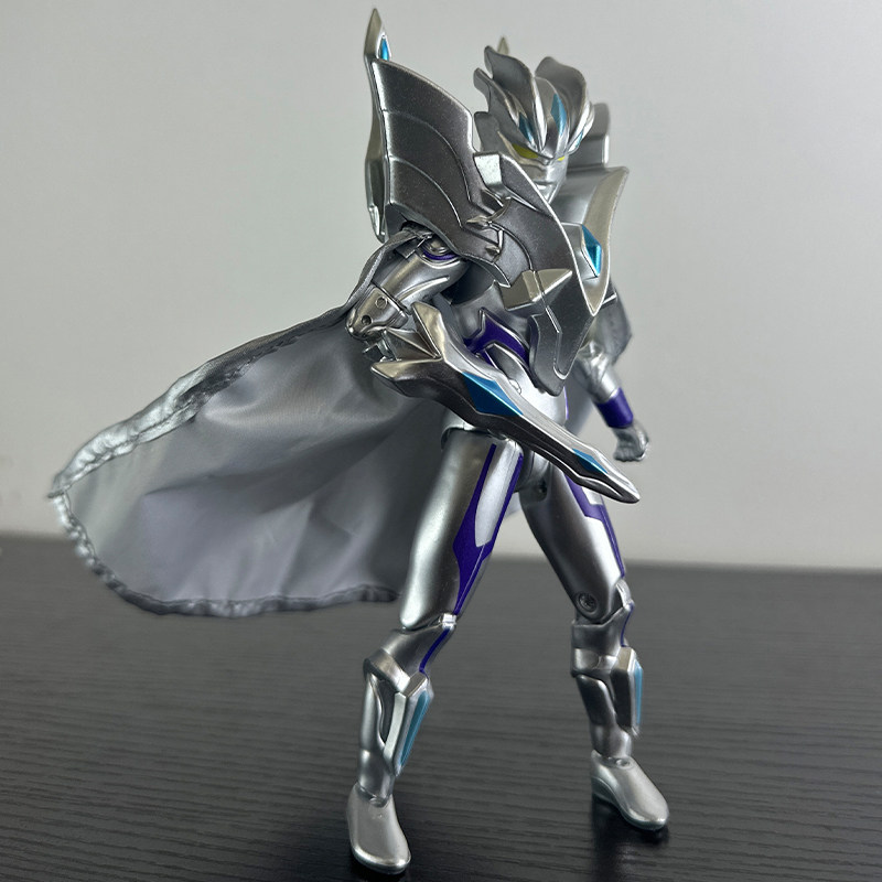 ULTIMATE GOLD 무제한 제로 울트라맨 피규어 BLAZETTA 어린이 장난감 관절 SUPER POSSIBLE FIGURE DOLL