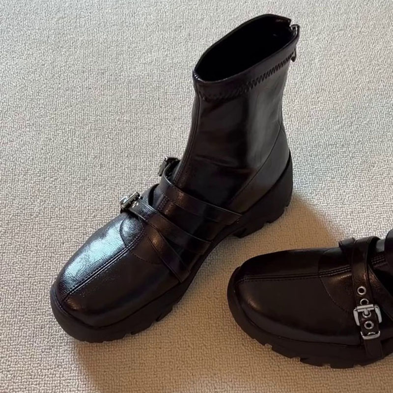 英伦圆头交叉带后拉链弹力短靴