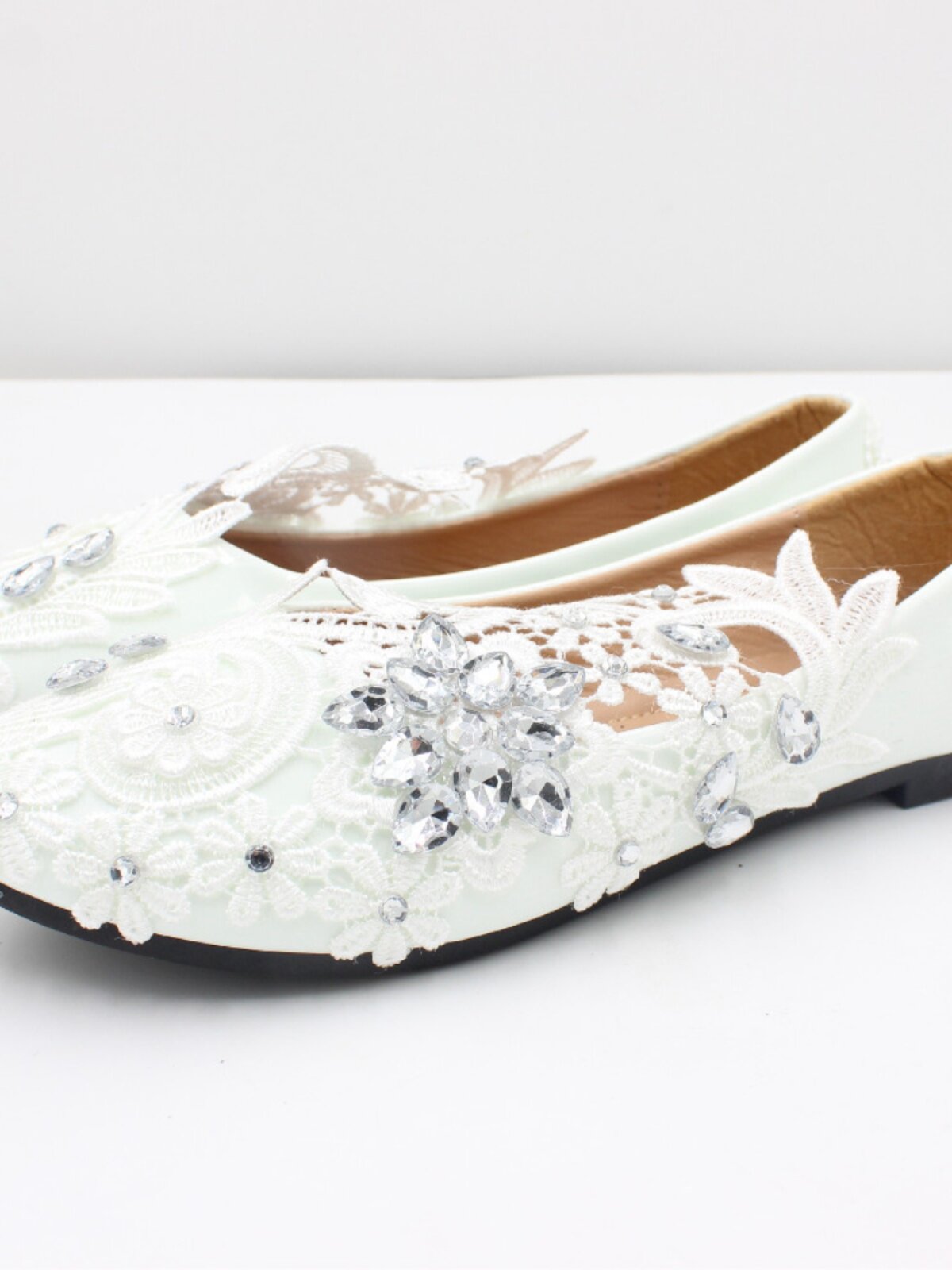 RHINESTONE EMBELLISHED PLUS SIZE WEDDING SHOES SPRING NEW HIGH HEELS ROUND TOE BRIDAL SHOES WHITE FLAT BRIDESMAID SHOES WOMENS BH2115