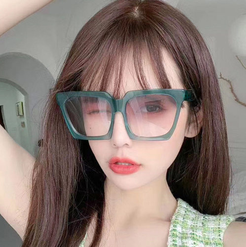 英系coss koko新款大框果冻色太阳镜女时尚素颜墨镜ins眼镜