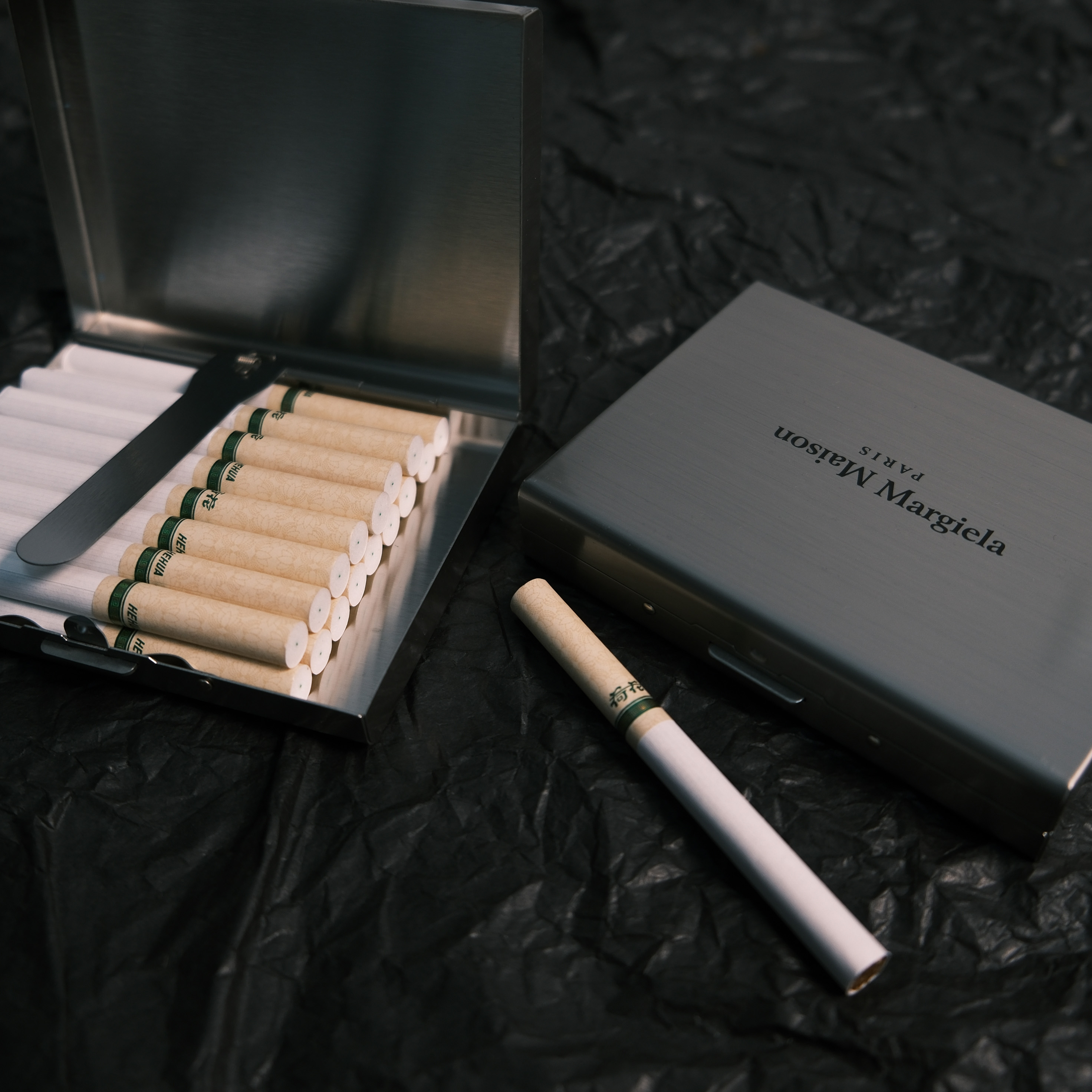 新款潮牌阿拉伯数字Logo简约创意便携不锈钢男士高档烟盒九只装