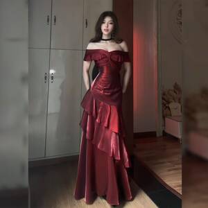 复古风字肩酒红色连衣裙女夏宴腰会礼服一A字长收荷叶裙边气EQI质