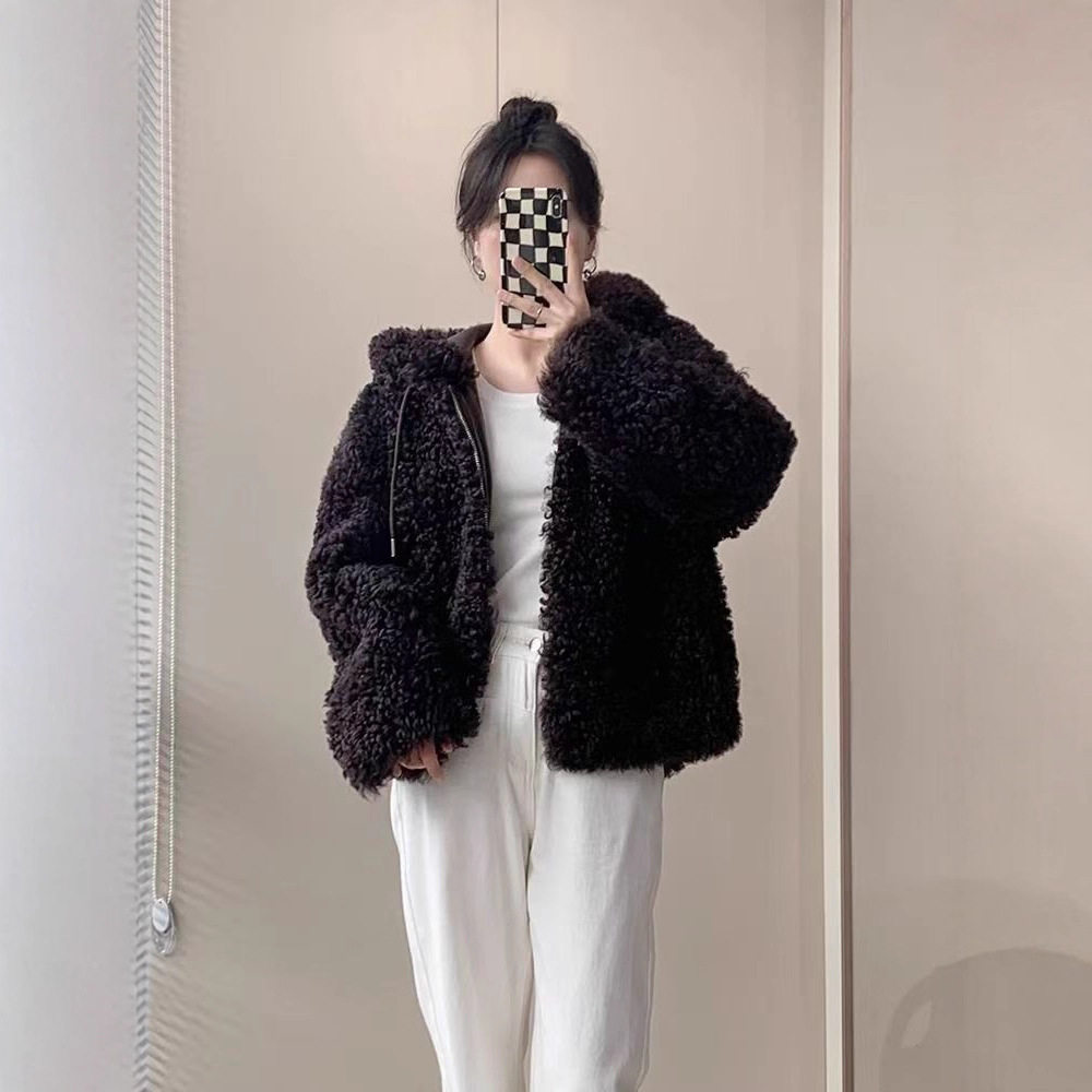 秋冬2025新款羊羔毛宽松短外套可爱香风毛绒连帽慵懒毛毛加厚上衣