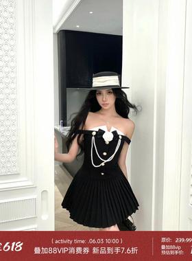 Barb Chill 一字肩立体花朵珠珠链子拼色百褶连衣裙千金露肩短裙