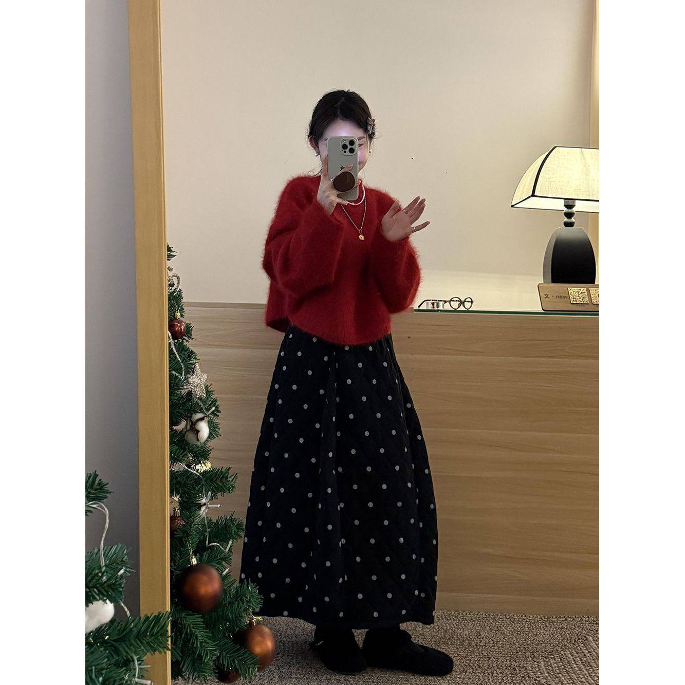 过新年战袍红色毛衣套装裙子女秋冬季2026新款独特漂亮冬装一整套