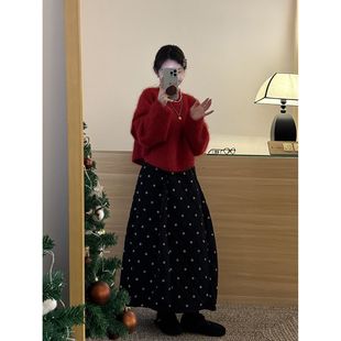 过新年战袍红色毛衣套装裙子女秋冬季2026新款独特漂亮冬装一整套