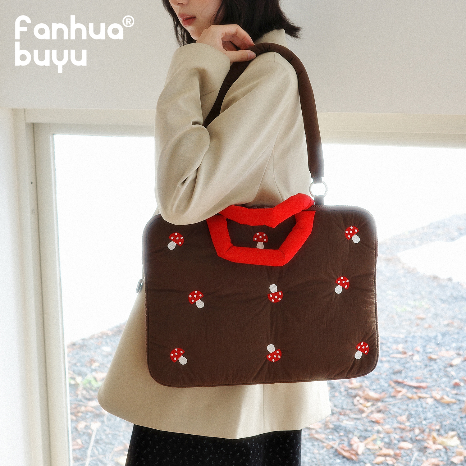 梵花不语蘑菇刺绣单肩手提电脑包