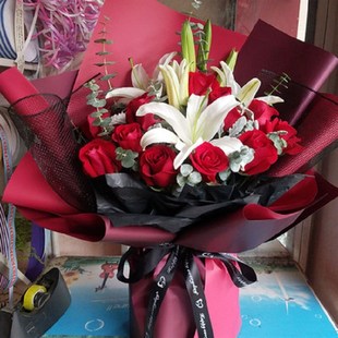 订时尚生日红玫瑰南充鲜花店南部蓬安西充营山县阆中同城速递配送