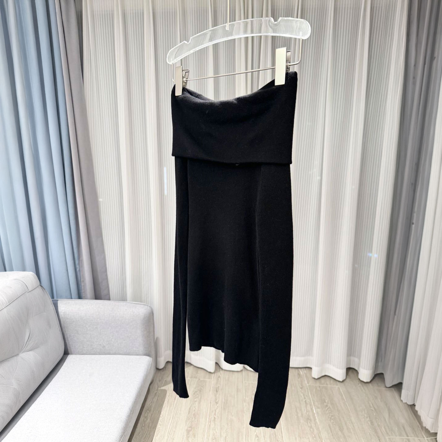 MBS.欧洲站新款法式洋气别致复古一字领露肩上衣堆堆长袖针织衫女