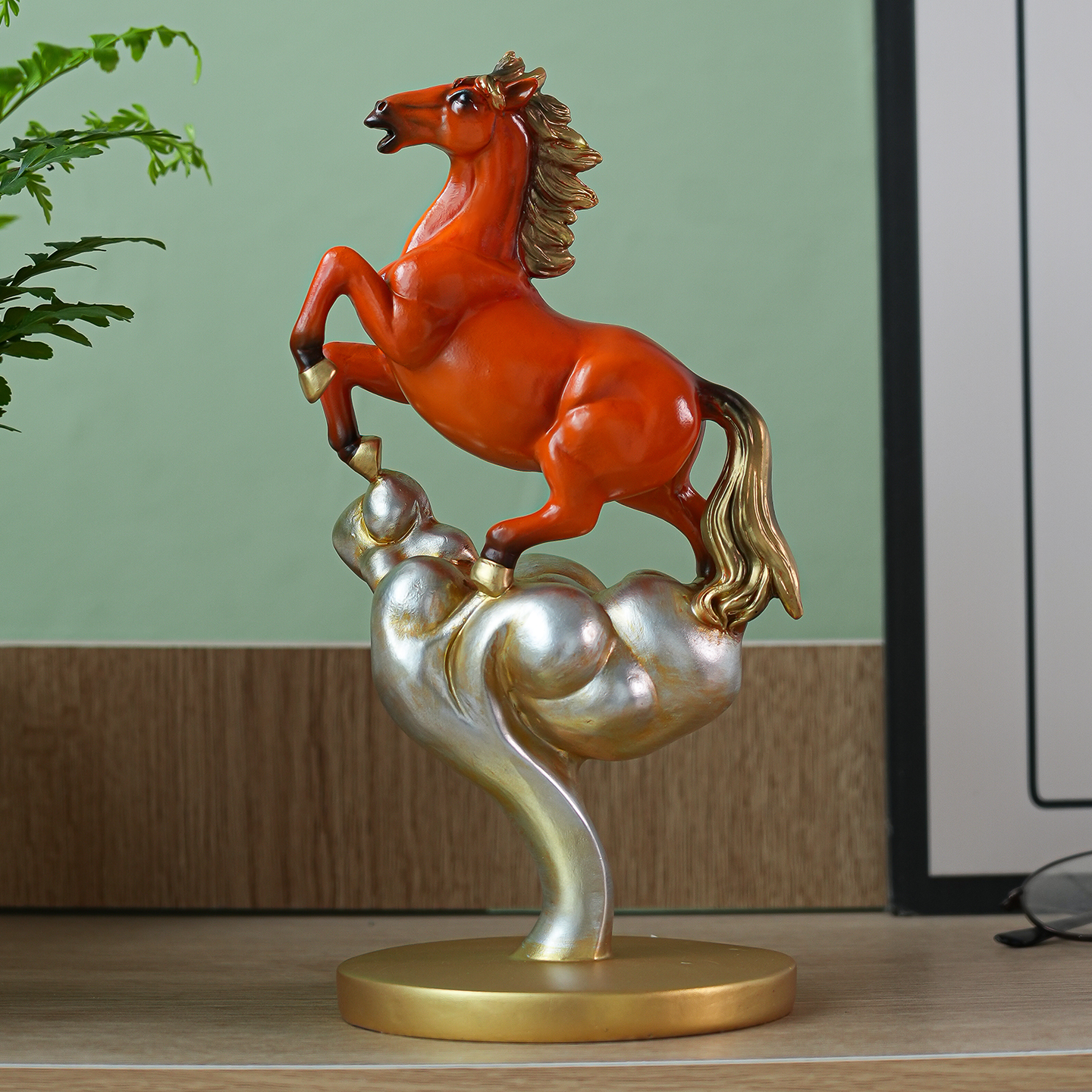 十二生肖马上成功树脂摆件