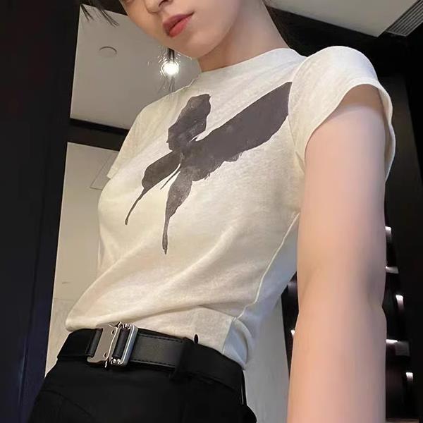 设计感小众蝴蝶短袖t恤女夏季新款修身显瘦圆领正肩辣妹印花上衣