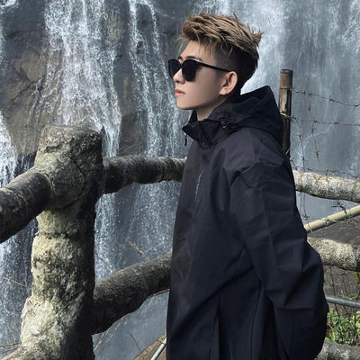 2024新款冲锋衣外套男款春秋潮牌男装工装痞帅夹克男生夏季登山服