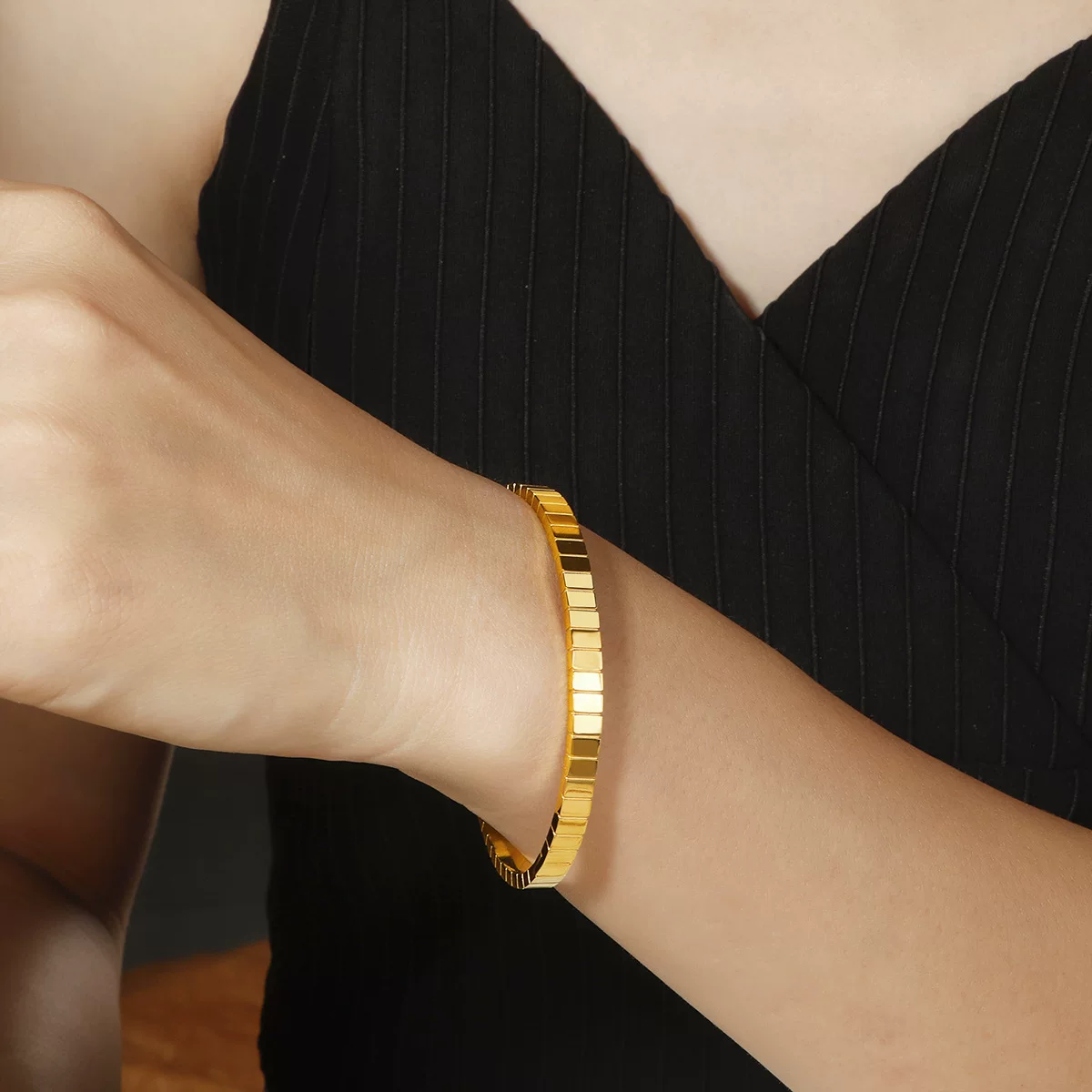 Geometric sophisticated bracelet stainless steel, brand fashionable design golden universal jewelry, light luxury style
