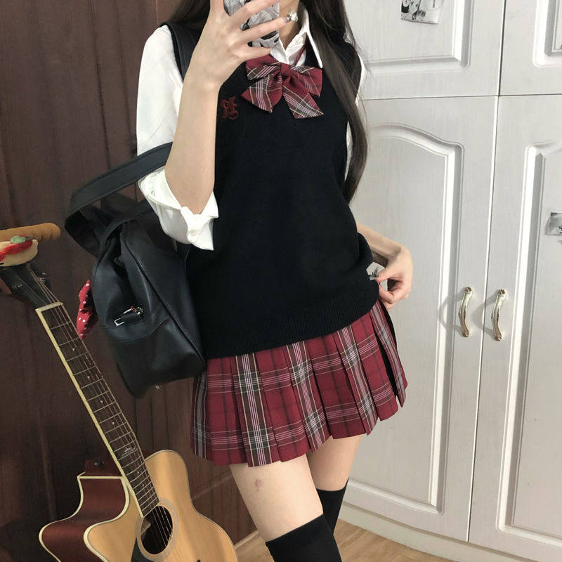 藤原中/原创jk背心马甲V领刺绣秋冬学生校供jk制服格裙毛衣套装女