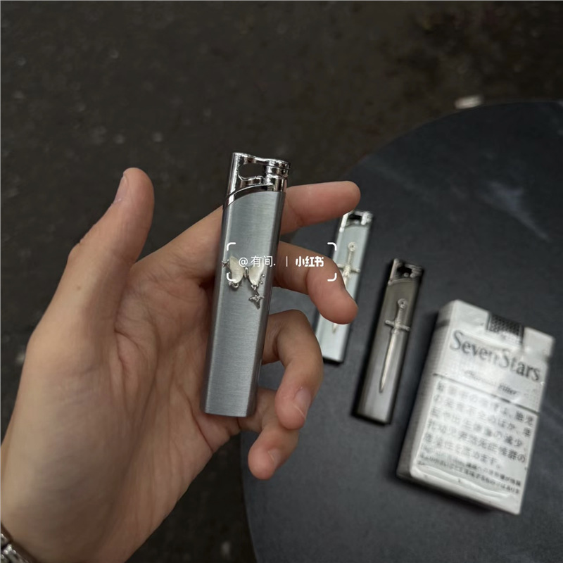 金属防风打火机粉色火焰可充气