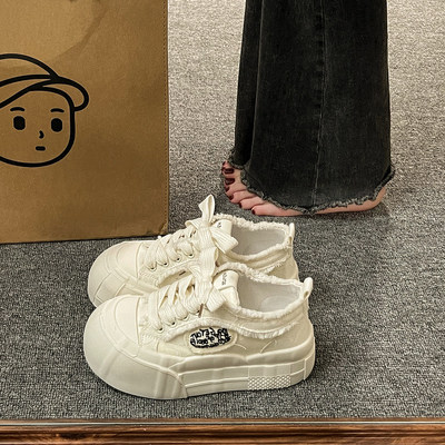 松糕爆款小白帆布板鞋女春秋ins潮2025年新款小众百搭休闲运动鞋