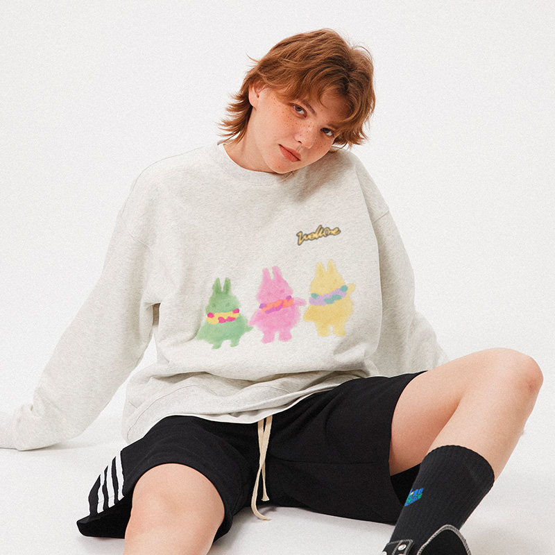 三只兔子印花圆领长袖抓绒卫衣