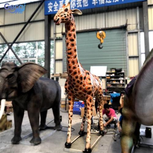 大型仿真动物长颈鹿动态模型户外景区公园动物园雕塑形态逼真