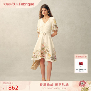 Fabrique 咏叹调桑蚕丝亚麻印花配腰带V领女连衣裙2026年夏季新品