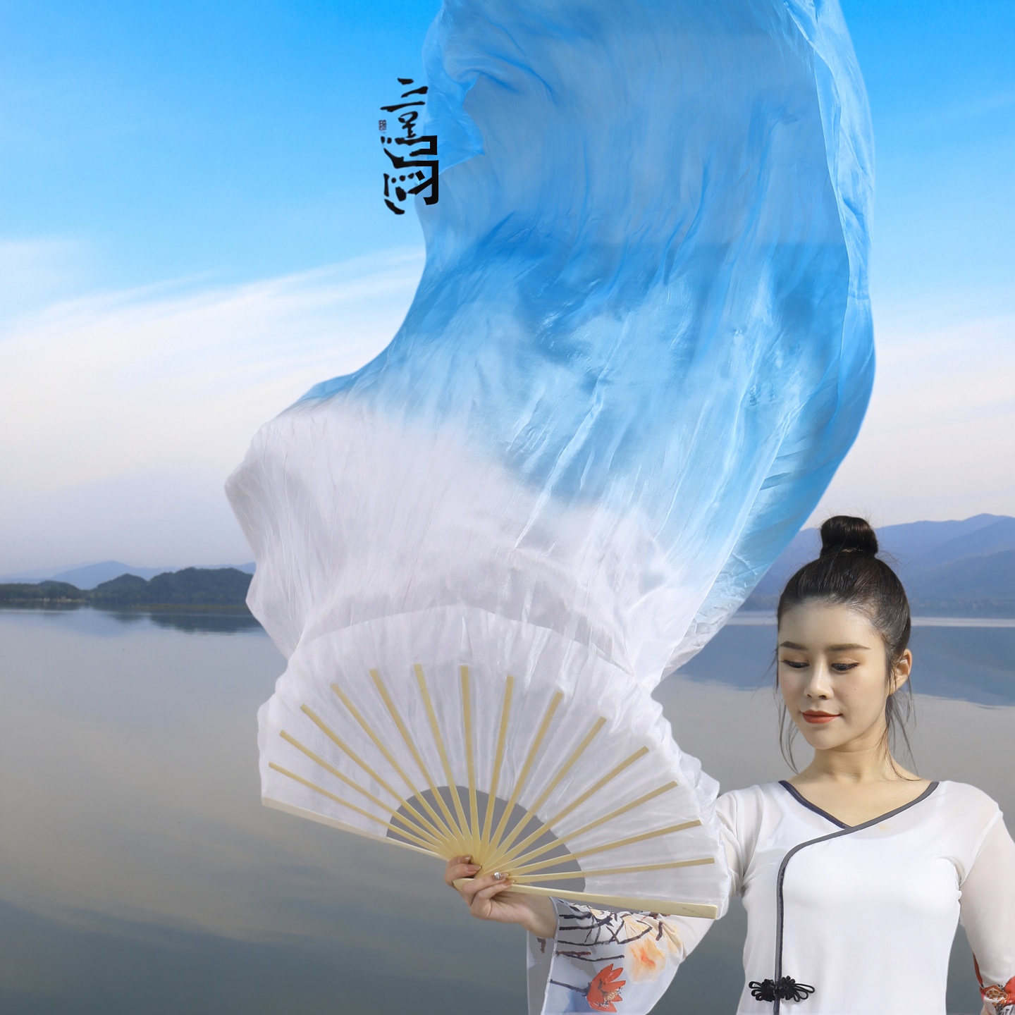扬帆起航真丝长扇化身孤岛的鲸渐变色运动会开场舞蹈道具肚皮舞扇