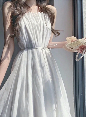 吊带夏装连衣裙过膝气质2026年初恋法式小众女白色复古新款长裙子