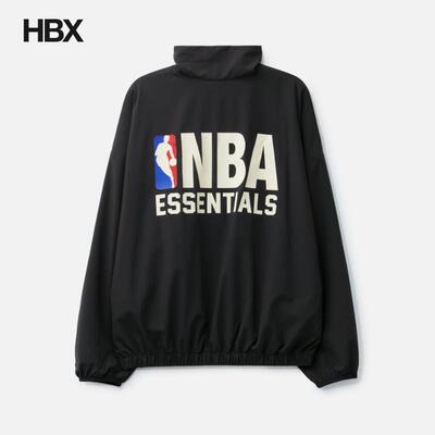 Fear of God Essentials x NBA Nylon 1/2 Zip Track 外套男HBX