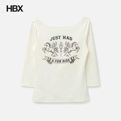 MARKGONG Fun Ride Printed White Cowl Backless 长袖T恤女HBX