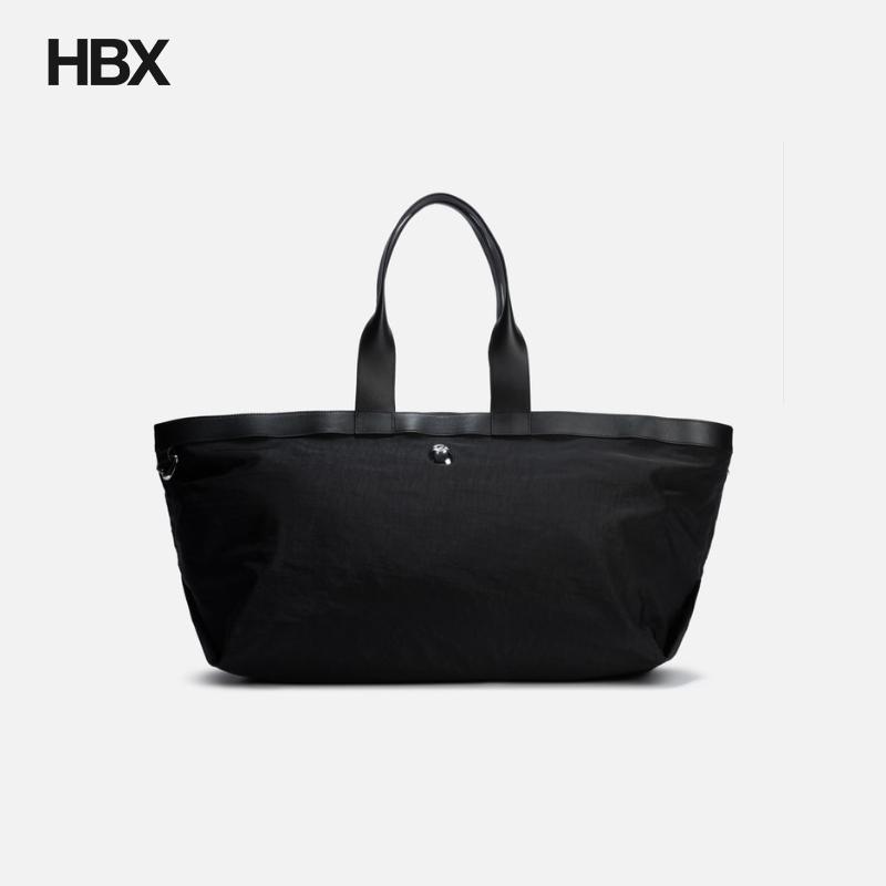 PUBLISHED BY Weekender 包袋 HBX