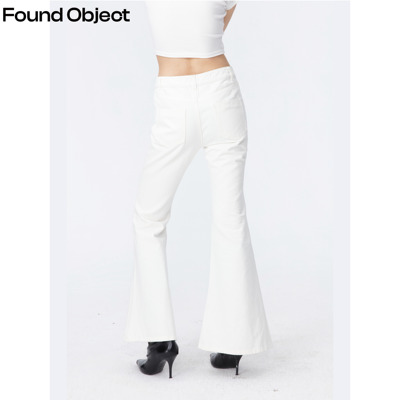 Found Object 白色廓形微喇牛仔裤