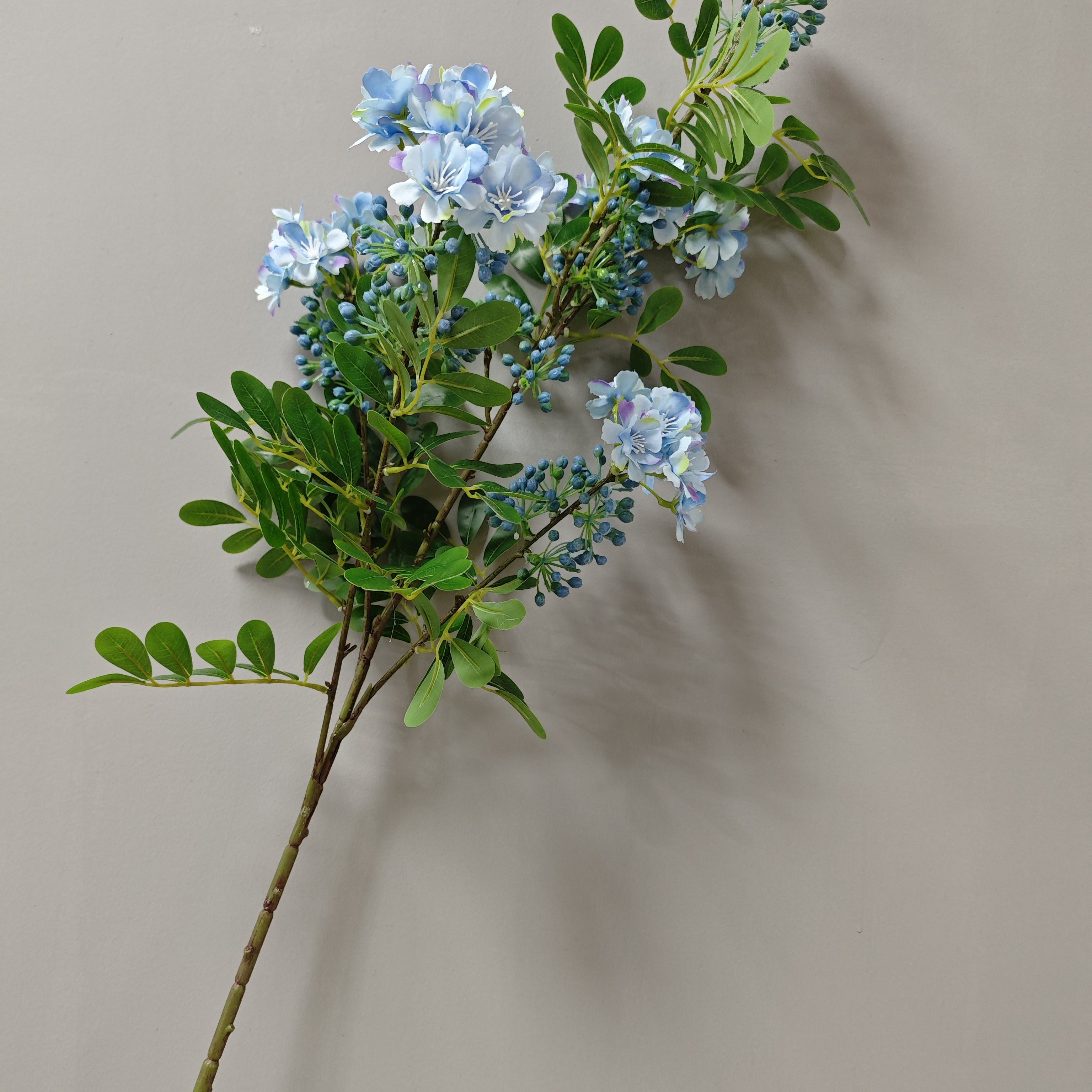 简约仿真含笑花假花枝客厅插花装饰民宿软装摆件展厅陈列仿真花艺