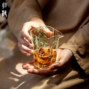 归鸿手绘柳燕戏春特别好看的公道杯玻璃高档茶道公杯分茶器茶海