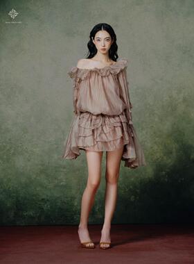 LINH PHUNG 越南品牌SONATE DOREE系列喇叭袖迷你连衣裙定制