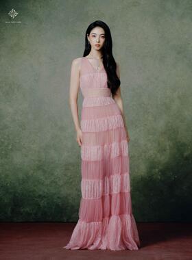 LINH PHUNG越南品牌SONATE DOREE系列V领长款连衣裙定制