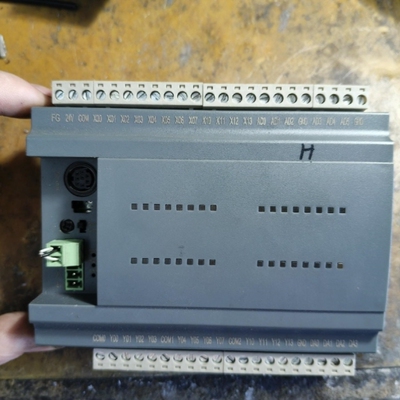 【议价】顾美PLC 的带6路AD 2路DA 继电器输型 和议价商品